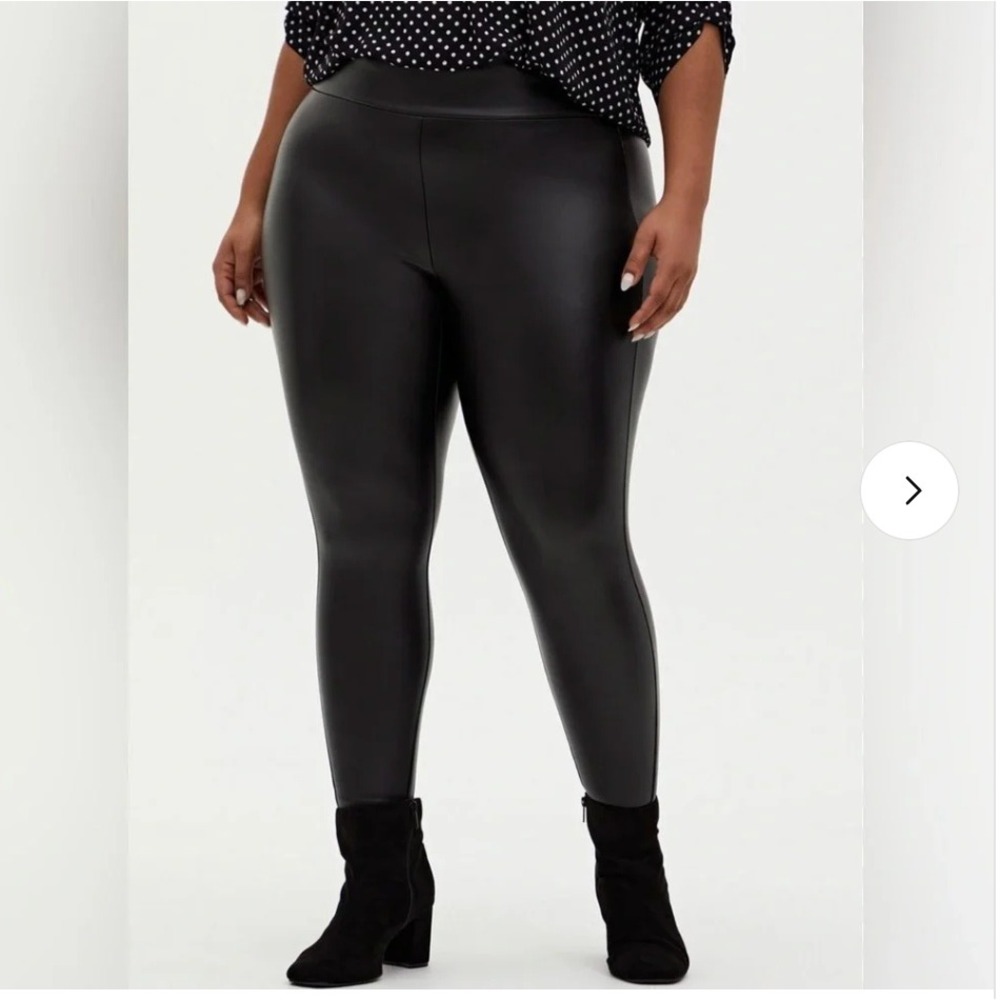 Torrid Platinum Faux Leather Leggings Black High Rise Plus Size 2 2X Vegan